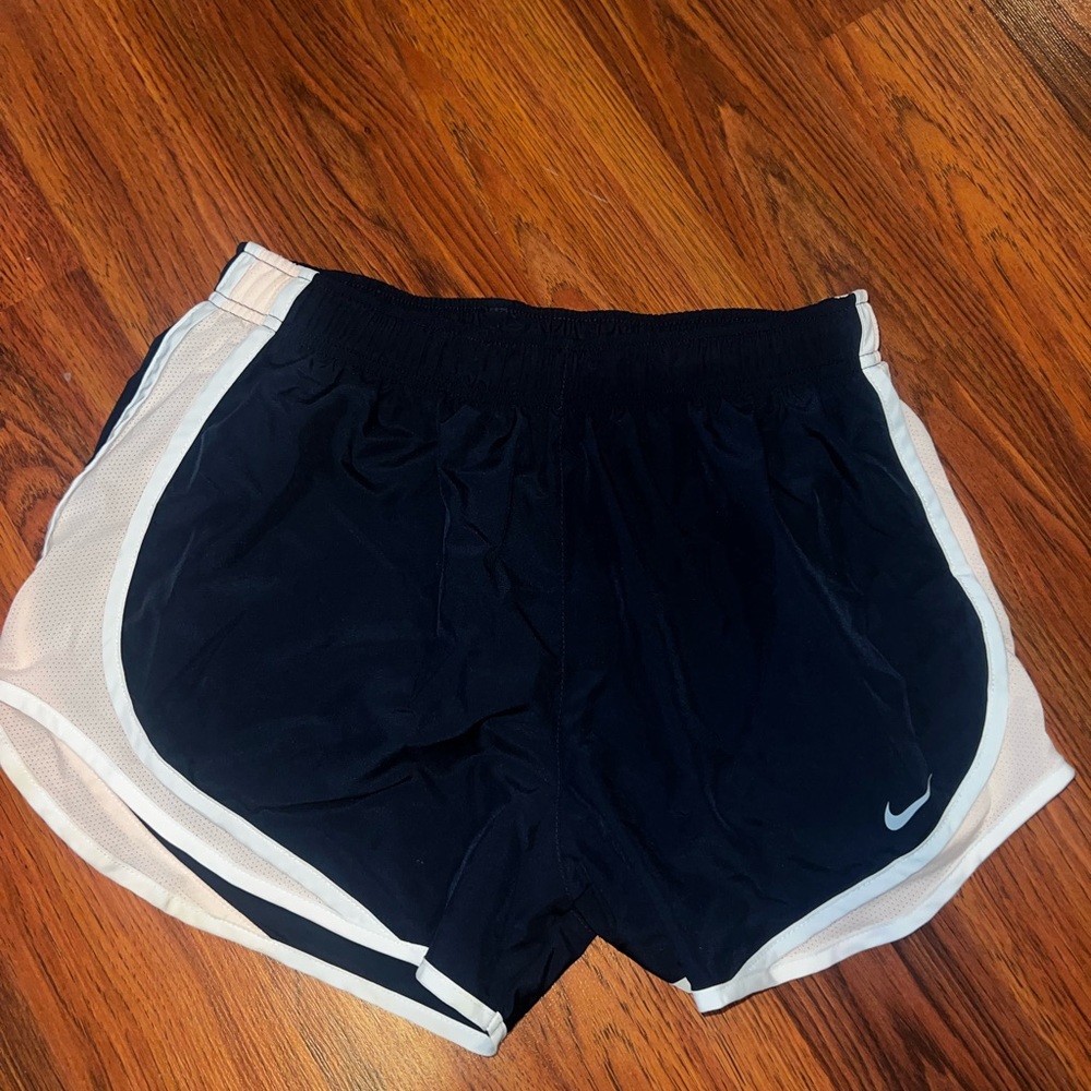 dri fit Nike shorts medium